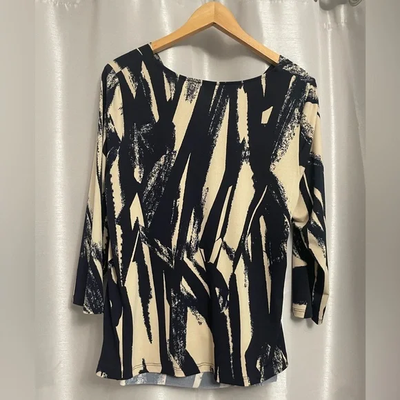 Abstract Print Drape Front Top - Picture 2 of 3
